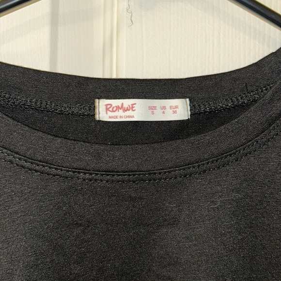 ROMWE Crop Tshirt - Picture 3 of 3